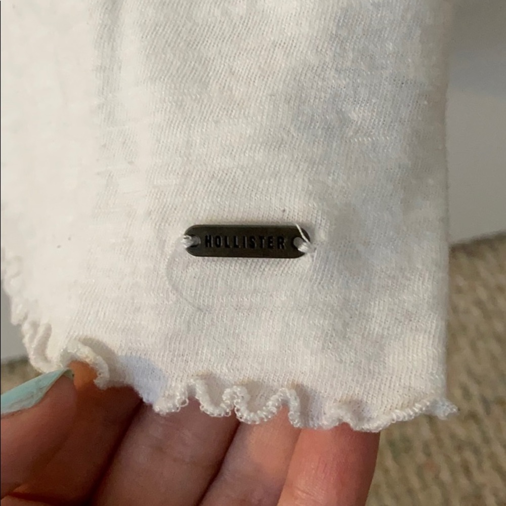 White crop top with rainbow strip - Picture 6 of 7